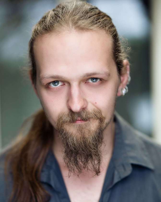 Vanya Essin