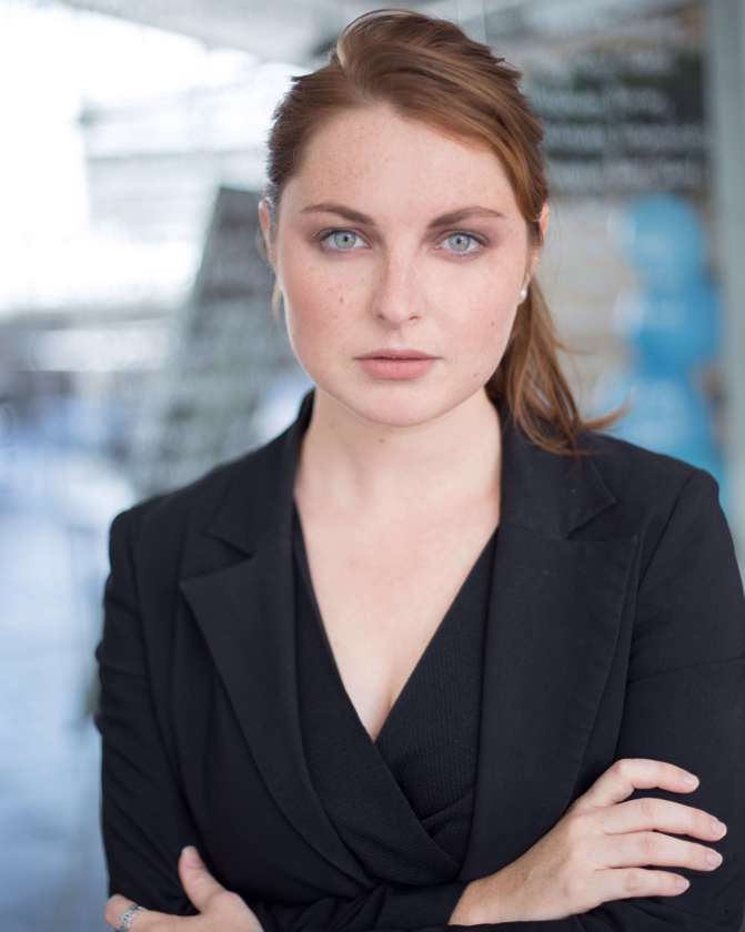 Evelyn Hunter
